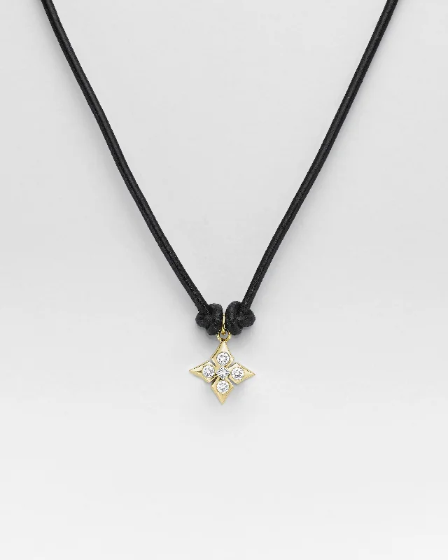 vintage style necklaces for women -Black Butter Jumbo Clover Necklace