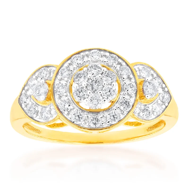 women’s solitaire diamond engagement rings -9ct Yellow Gold Diamond Ring Set With 31 Brilliant Cut Diamonds