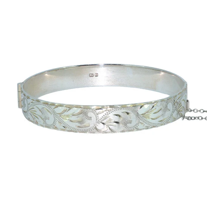 trendy cuff bracelets for women -Vintage Silver Bangle